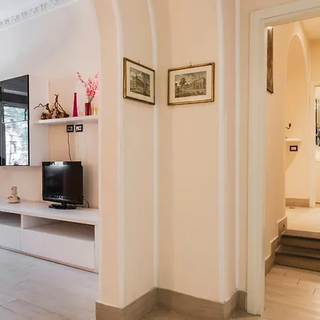 Tiberina - Trastevere Apartment *
