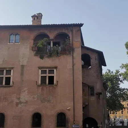 Tiberina - Trastevere Apartment Rome